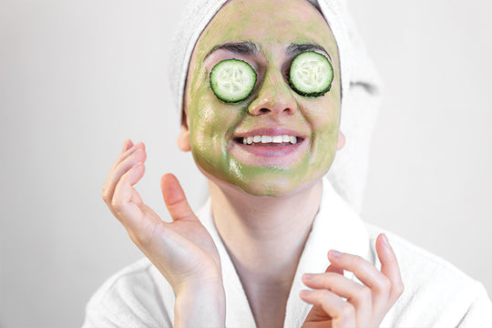 Women wearing aloe vera face pack